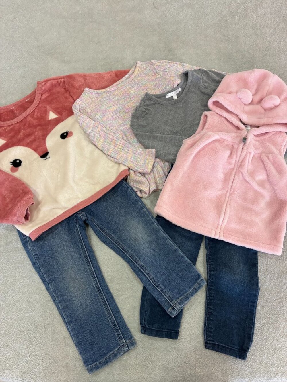 Girls 2T Bundle, 6 Pieces Tops, sweaters and jeans